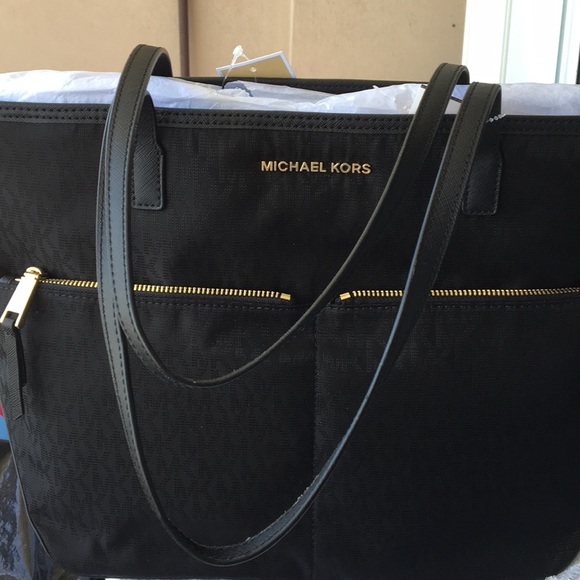 Michael Kors Handbags - Michael Kors Kempton Large MK LOGO Tote Satchel